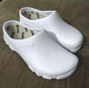 Super Birki White Clogs